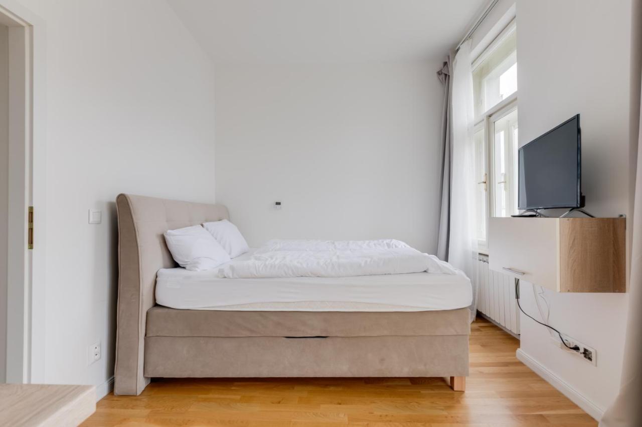 Jt'S Apartments Spanelska Str. Prag Eksteriør billede